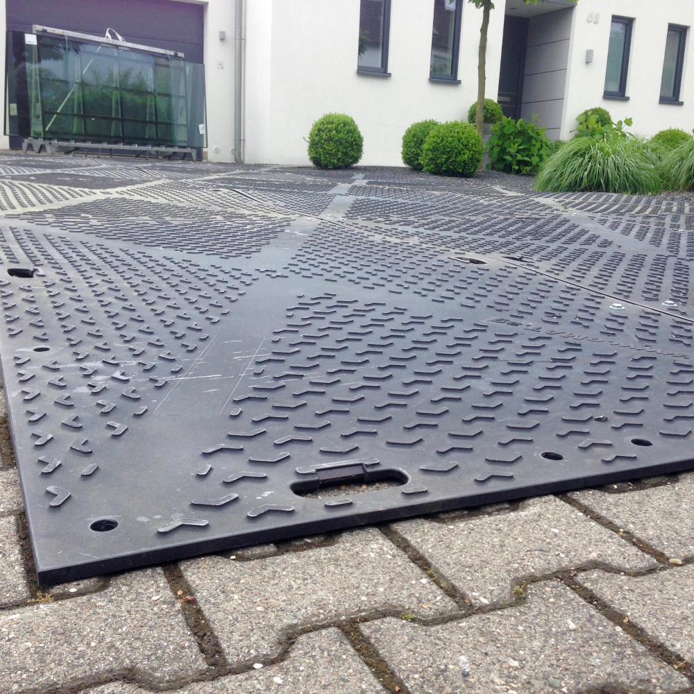 Heavy duty ground protection mats for hire