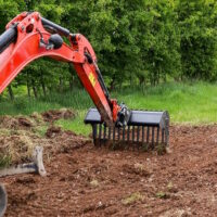 2-4T Rake Riddle Bucket Hire - Image 4